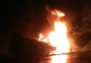 Vídeo: Carreta carregada de chocolates é incendiada em Itaperuna