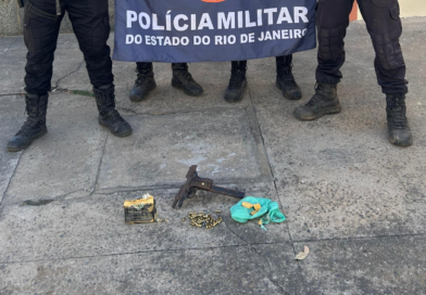 PM desenterra pistola, munições e drogas em Pádua