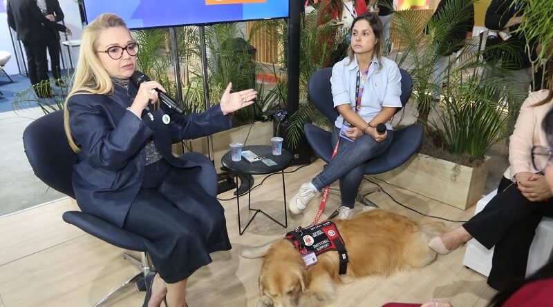 SES-RJ emite mais de 200 carteirinhas de cães de suporte emocional