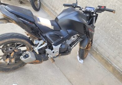 PM apreende moto que pode ter sido usada durante crimes em Itaperuna