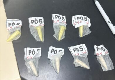 Homem é preso após ser flagrado vendendo drogas em Itaperuna