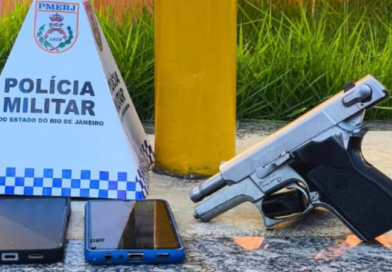 Denúncia de agressão contra mulher termina com homem preso e arma apreendida em Aperibé