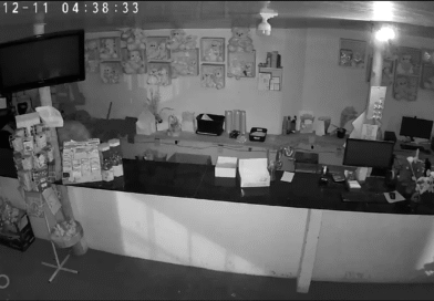 Homem entrega na delegacia de Itaperuna notebook furtado