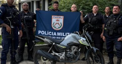 Moto sem placa é apreendida pela PM no Centro de Miracema