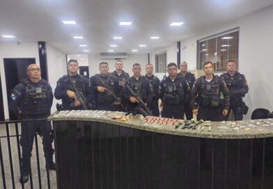 Suspeitos abandonam arma municiada e drogas no Minha Casa, Minha Vida, em Itaperuna