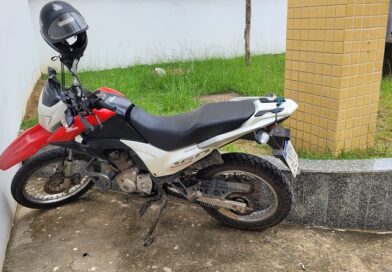 PM recupera moto roubada em Itaperuna e desarticula ação de quadrilha