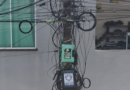 Morador denuncia fios soltos em Itaperuna
