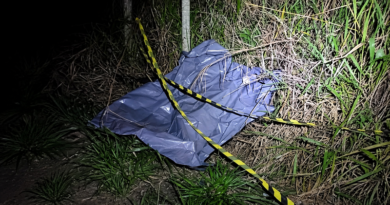 Dois jovens morrem em colisão entre carro e moto na RJ-158, em Itaocara