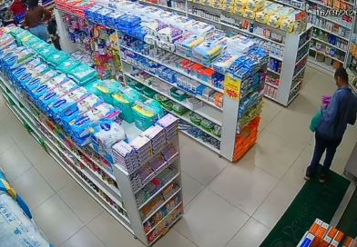 Homem é flagrado furtando produtos de drogaria no Centro de Itaperuna