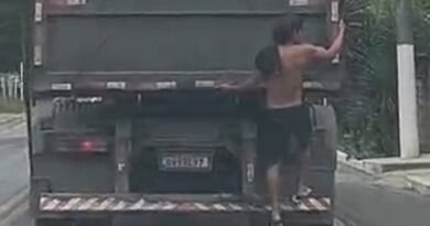 Motorista só descobre por vídeo que homem viajava na traseira de sua carreta em Aperibé
